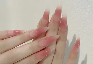 ネイル Ui_Amor (パラジェル)のネイルデザイン