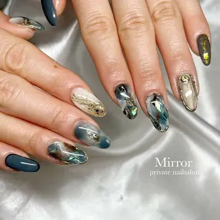 ネイル nailsalon Mirrorのネイルデザイン