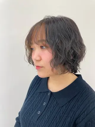 ショート カラー パーマ スズキ シオリのヘアスタイル