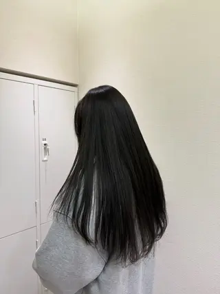 ロング RosierBlue 工藤のヘアスタイル