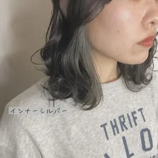 ミディアム カラー しゅうさん🍝 麻田秀太郎のヘアスタイル