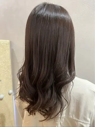 カラー 艶髪🥣透明感カラー 🫧前田奈津実のヘアスタイル