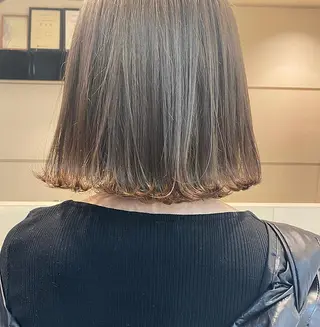 ショート カラー 滝本 里実のヘアスタイル