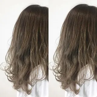 セミロング カラー 韓国レイヤーカット/ ダブルカラーのヘアスタイル