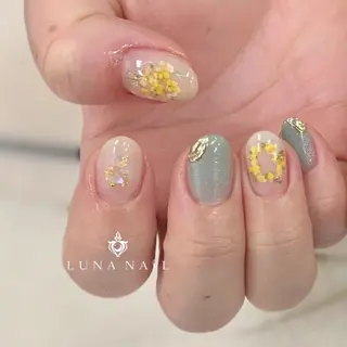 ネイル アトリエ　ミモザ所属・いまむら あかりのネイルデザイン