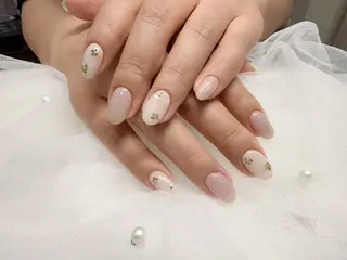 ネイル Fairyフェアリーネイルサロン所属・シズ セキのネイルデザイン