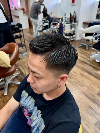 ショート メンズ ジールヤマグチ朝霧駅前店所属・渋谷 洸貴のヘアスタイル