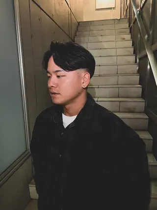 ショート パーマ メンズ 豊崎 佑輔のヘアスタイル