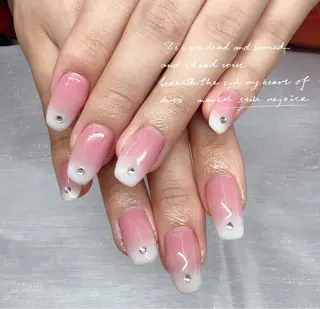 ネイル AngelChris ビューティーサロンのネイルデザイン