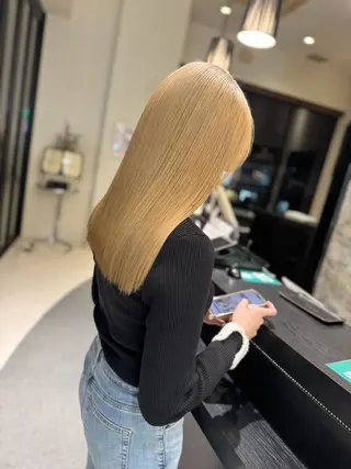 セミロング 伊藤 柚奈のヘアスタイル