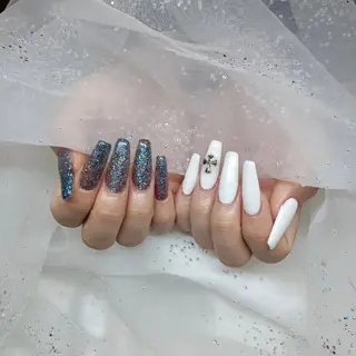 ネイル 金井 奈々のネイルデザイン