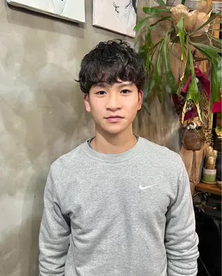 ショート パーマ メンズ 木村陸弥 似合わせ 透明感カラー🌿のヘアスタイル