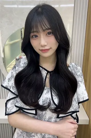ロング カラー 鈴木 彩莉のヘアスタイル