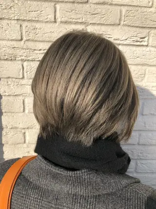 ショート カラー Homey Kyoto所属・吉村 絢乃のヘアスタイル