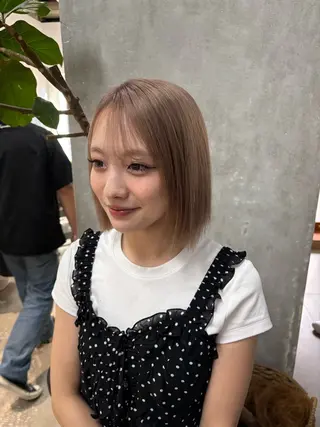 ショート カラー Le'a  谷町🌱 ツボタホノカのヘアスタイル