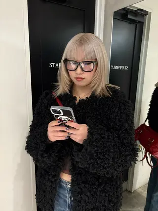 セミロング yurika☁️ 似合わせ｜レイヤーのヘアスタイル