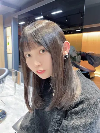 セミロング レスピア銀座中央通り店所属・酸性ストレート/ 透明感カラー/中村利のヘアスタイル