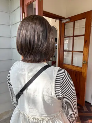 ミディアム 塔崎 りこのヘアスタイル