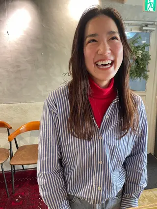 セミロング さの あやねのヘアスタイル