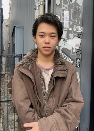 ショート カラー パーマ メンズ スパイラルパーマ 🌐hina⭐️のヘアスタイル