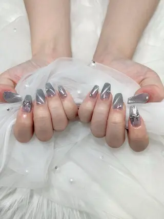 ネイル 🌈 Laule'aのネイルデザイン