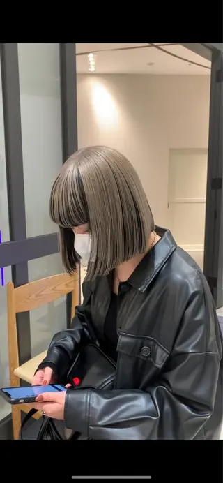 ミディアム カラー サロウィン(SALOWIN)原宿iori店所属・れい🫧 ハイトーン特化のヘアスタイル