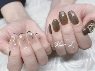 ネイル 芦辺 香奈のネイルデザイン