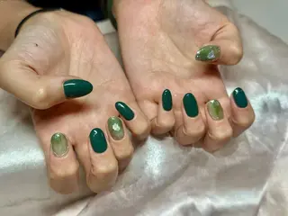 ネイル Roy 心斎橋店所属・Roy 心斎橋 IINUMAのネイルデザイン