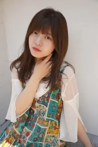 ロング ヘアアレンジ YUZUKI/艶カラ ー/丸みショートのヘアスタイル