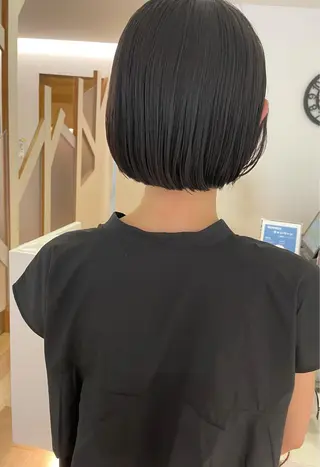 ショート ブリーチ/レイヤー 🌻Mutsumiのヘアスタイル