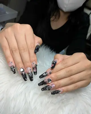 ネイル Queen Nail 柏店　クイーンネイルのネイルデザイン