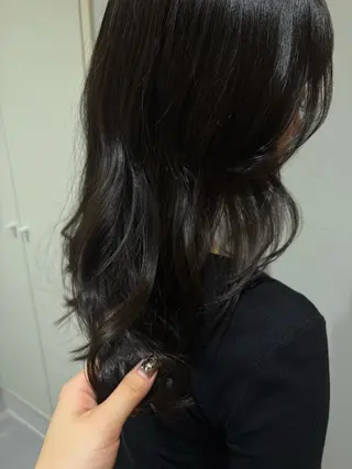 ミディアム 安田 佳純歩のヘアスタイル