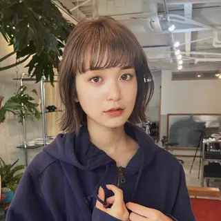 ミディアム くぎお けんじのヘアスタイル