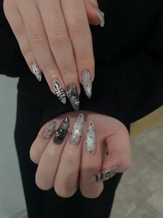 ロング 尾張 玖羽のネイルデザイン