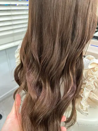 ロング カラー 縮毛•ハイトーン Runaのヘアスタイル