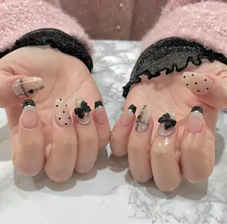 ネイル Chisa Nail Studio所属・リ リのネイルデザイン