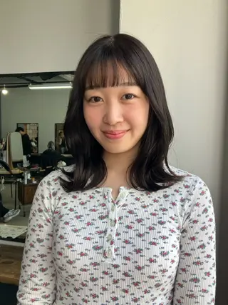 ミディアム カラー loty hair design所属・SEIRA🤍 レイヤーカットのヘアスタイル