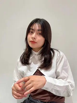 セミロング 西崎 満里奈のヘアスタイル