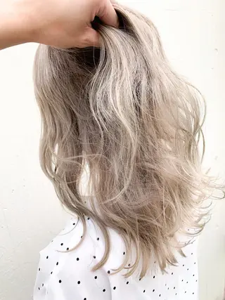 ロング 🍀ケアブリーチ カラー🍀坂井のヘアスタイル