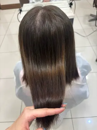 カラー 山内 桜のヘアスタイル