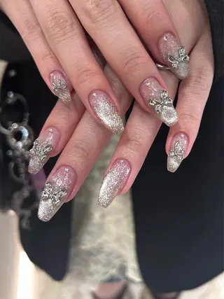 ネイル mikoto 🎀 韓国ネイルのネイルデザイン