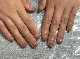 ネイル VIERU 🌈🎀💖のネイルデザイン