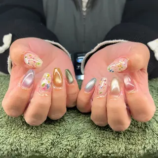 ネイル MHR nailのネイルデザイン