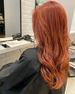 ロング カラー amble luxe 伊畑優希のヘアスタイル