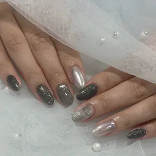 ネイル LAVISH nanamiのネイルデザイン