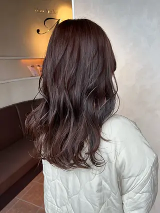 ロング 山田 知佳のヘアスタイル