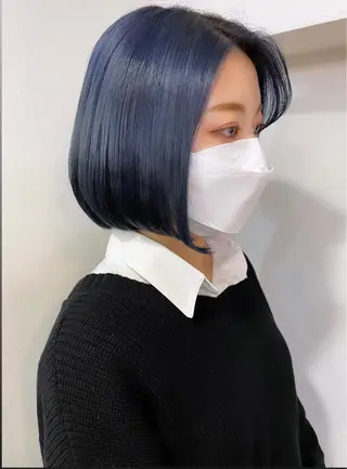 ショート レイヤーカット、 大人可愛い　中村美羅のヘアスタイル