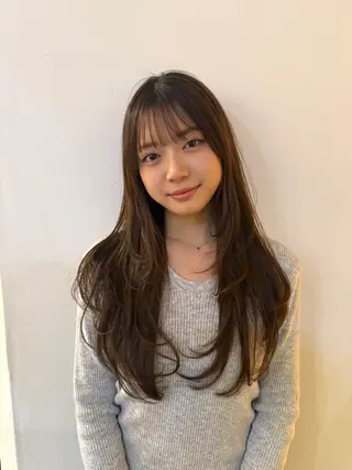 ロング 白築 怜実のヘアスタイル