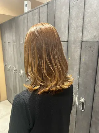 ミディアム ボブレイヤー/ ブリーチ/miyuuのヘアスタイル