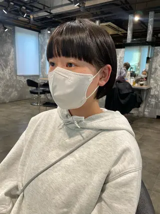 ショート カラー パーマ ヘアアレンジ メンズ キッズ ネイル マツエク・マツパ アイブロウ 透明感カラー・レイヤ ー🎀amika🎀のヘアスタイル